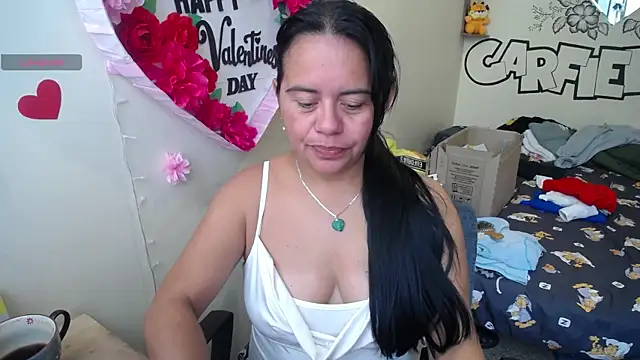 Miss  kendra  online show from July 6, 4:31 pm