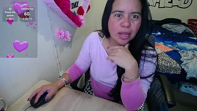 Miss  kendra  online show from April 5, 12:34 pm