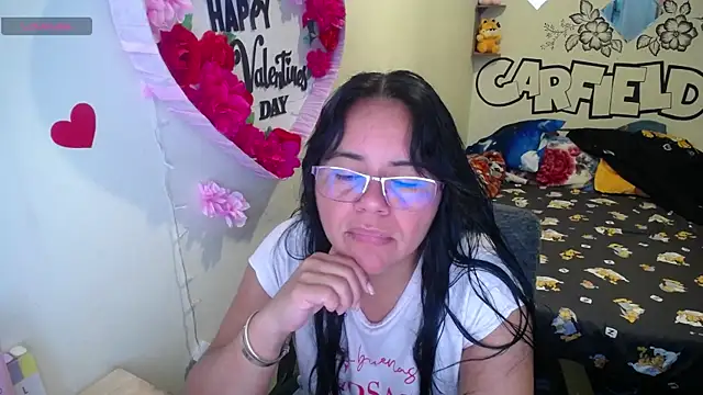 Miss  kendra  online show from May 22, 11:30 am