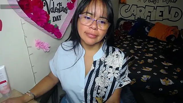 Miss  kendra  online show from May 12, 12:44 pm