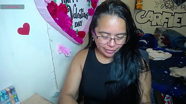 Miss  kendra  online show from May 10, 2:48 am