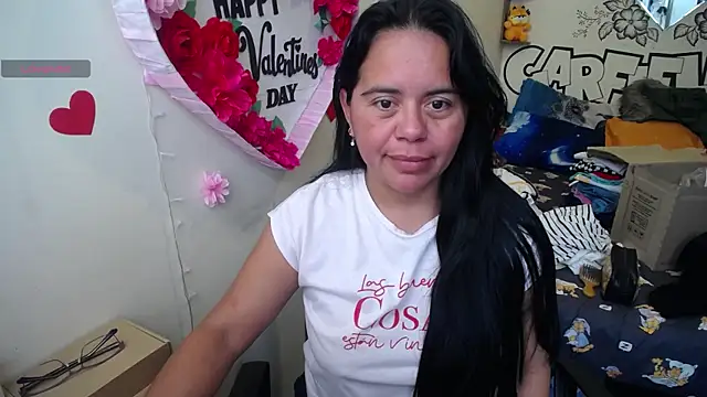 Miss  kendra  online show from July 8, 2:07 pm