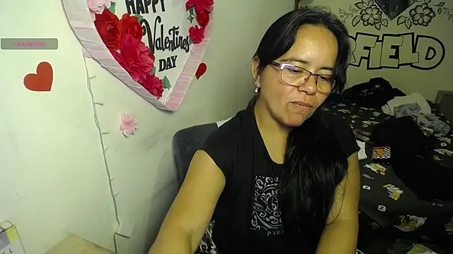 Miss  kendra  online show from July 2, 1:28 am