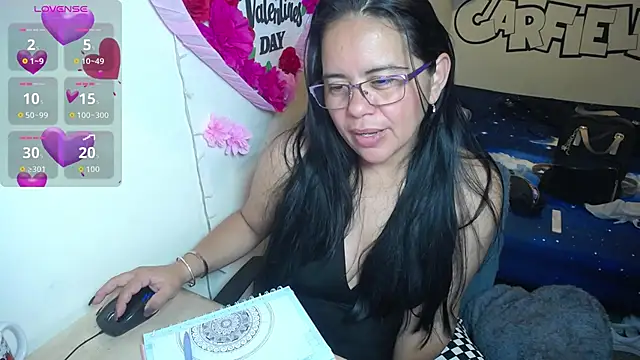 Miss  kendra  online show from April 2, 3:46 am