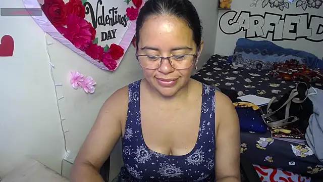 Miss  kendra  online show from May 11, 4:04 pm