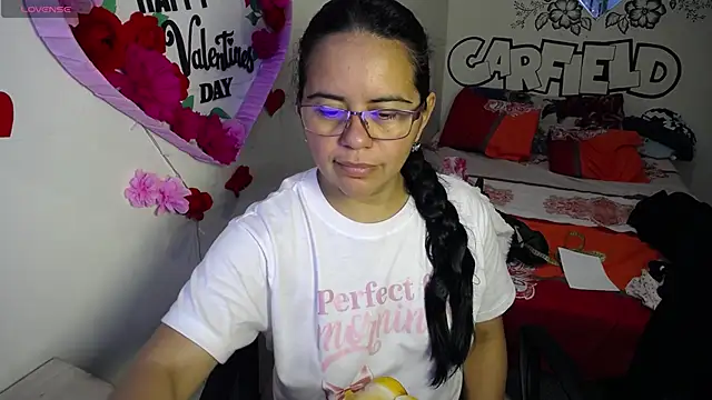 Miss  kendra  online show from February 17, 2:03 pm