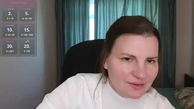 Snapshot of Mirabelle_Velvet chatting on December 16, 5:22 am Mirabelle Velvet online show from December 16, 5:22 am