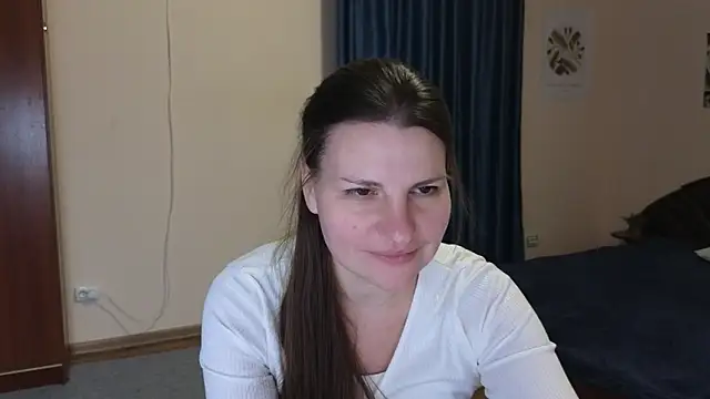 Snapshot of Mirabelle_Velvet chatting on December 3, 4:57 am Mirabelle Velvet online show from December 3, 4:57 am