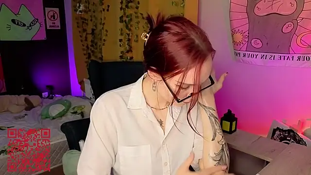 Snapshot of Aurisinst chatting on December 5, 4:16 pm Aurisinst online show from December 5, 4:16 pm