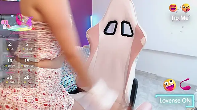 Dulcee Gaby online show from March 12, 11:36 am