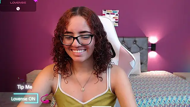 Dulcee Gaby online show from March 29, 11:45 am