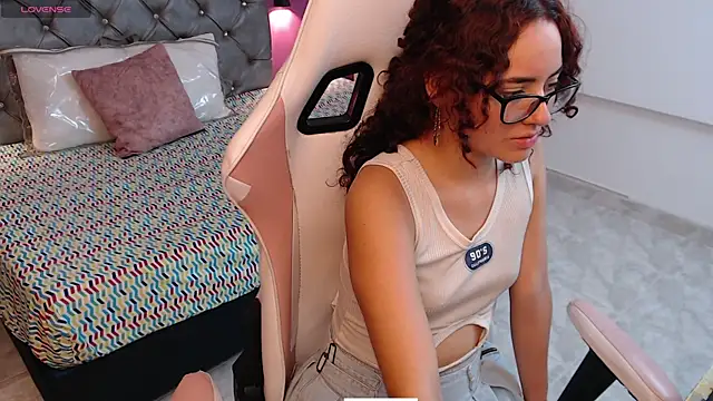 Dulcee Gaby online show from April 13, 8:13 pm