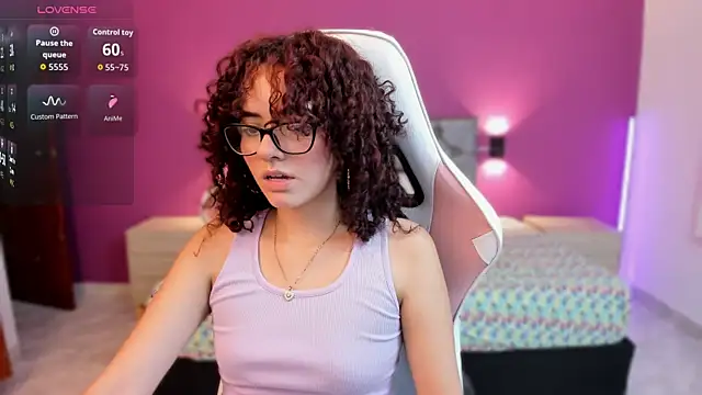 Dulcee Gaby online show from April 21, 7:31 pm