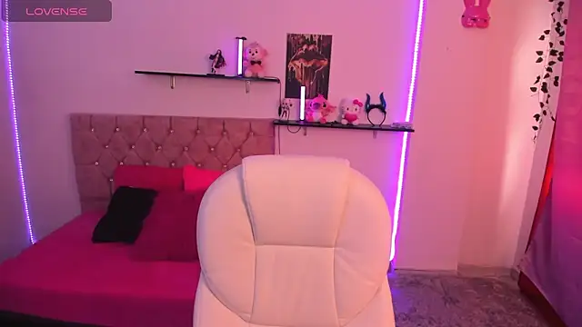 thianahorny online show from October 25, 12:39 pm