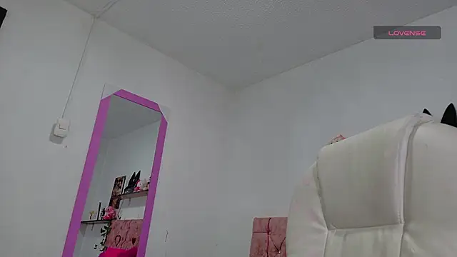 thianahorny online show from March 27, 12:39 pm