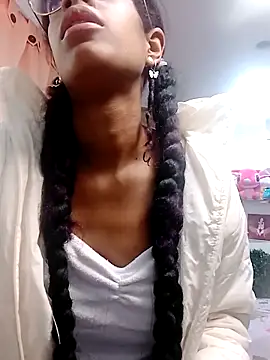 thianahorny online show from April 20, 2:51 pm