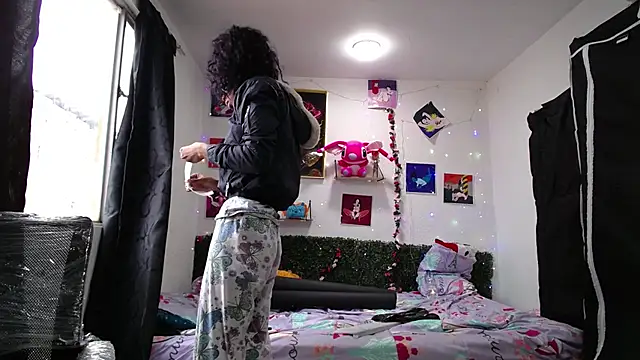 thianahorny online show from April 10, 12:34 pm