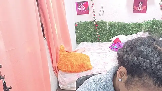 thianahorny online show from July 1, 3:12 pm