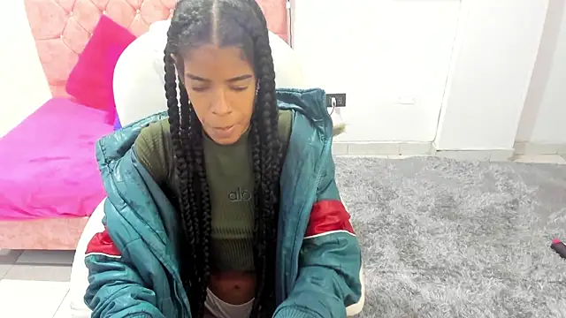 thianahorny online show from November 24, 9:42 am