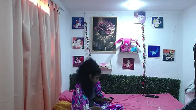 thianahorny online show from May 23, 1:32 pm