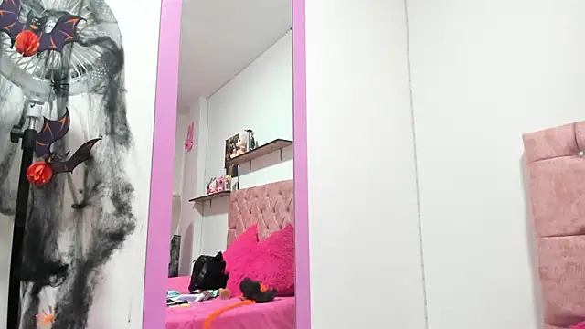 thianahorny online show from October 31, 12:24 pm