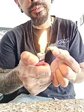 Juicydick420-xxx online show from March 25, 10:19 pm