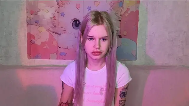 Snapshot of HoneyGold_ chatting on November 30, 4:24 am HoneyGold online show from November 30, 4:24 am