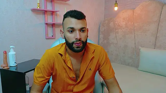 onlymen2025 online show from November 4, 7:50 pm