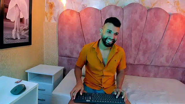 onlymen2025 online show from October 10, 11:55 am
