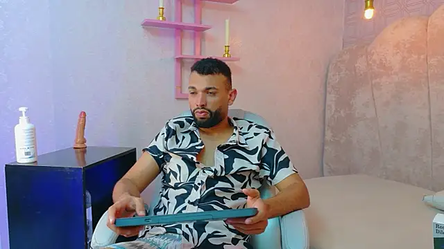 onlymen2025 online show from November 7, 7:51 pm