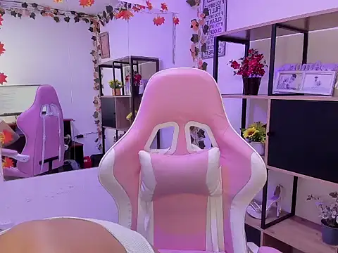 Snapshot of KarlaSlutSkinny__ chatting on January 31, 8:40 pm KarlaSlutSkinny online show from January 31, 8:40 pm