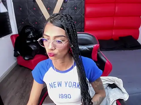 KarlaSlutSkinny   online show from May 15, 8:18 pm
