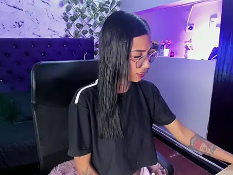 KarlaSlutSkinny   online show from April 16, 9:37 pm