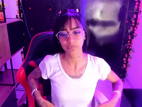 Snapshot of KarlaSlutSkinny__ chatting on February 27, 9:03 pm KarlaSlutSkinny online show from February 27, 9:03 pm