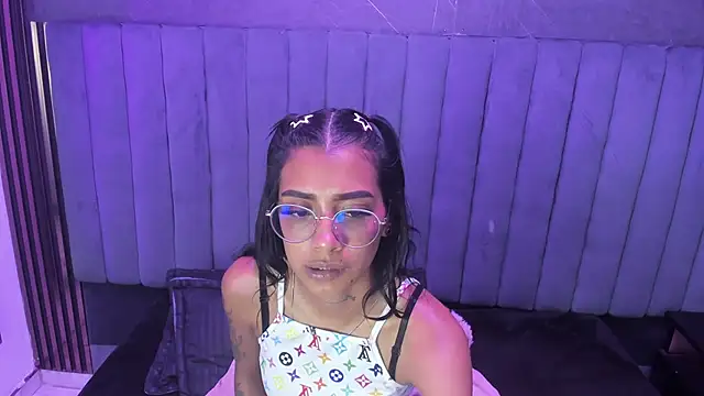 KarlaSlutSkinny   online show from March 27, 8:43 pm