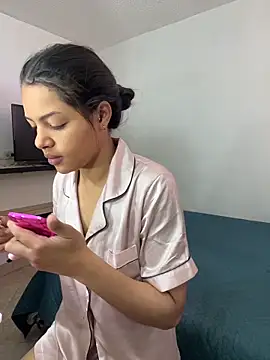 Snapshot of MeganHillss chatting on February 17, 7:44 pm MeganHillss online show from February 17, 7:44 pm