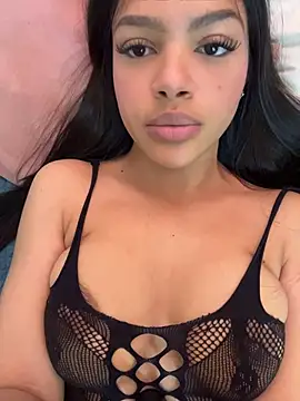 MeganHillss online show from April 8, 7:15 pm