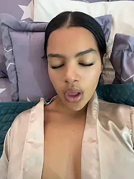 MeganHillss online show from June 25, 8:14 pm