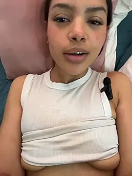 MeganHillss online show from April 4, 8:04 pm