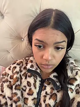 Snapshot of MeganHillss chatting on February 25, 7:03 pm MeganHillss online show from February 25, 7:03 pm