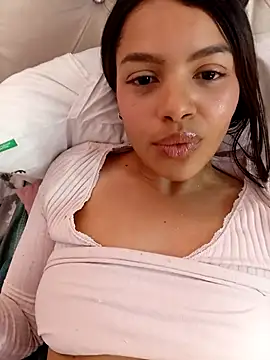 MeganHillss online show from December 4, 8:52 pm