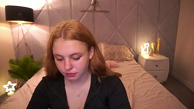 Snapshot of SnowWhiti chatting on November 4, 7:50 pm SnowWhiti online show from November 4, 7:50 pm