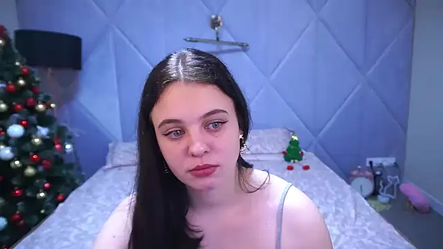 SnowWhiti online show from December 21, 9:55 am