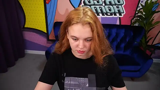 Snapshot of SnowWhiti chatting on October 31, 2:35 pm SnowWhiti online show from October 31, 2:35 pm