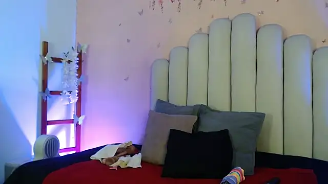 SweetRenata  online show from October 24, 11:20 am