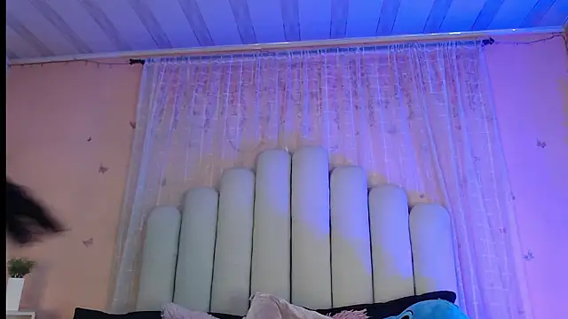 SweetRenata  online show from February 9, 11:30 am