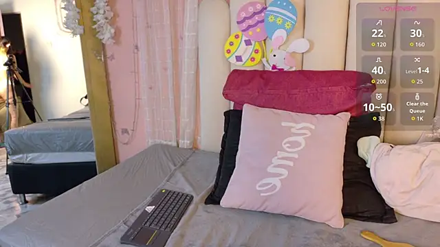 Snapshot of SweetRenata_ chatting on July 10, 11:43 am SweetRenata online show from July 10, 11:43 am