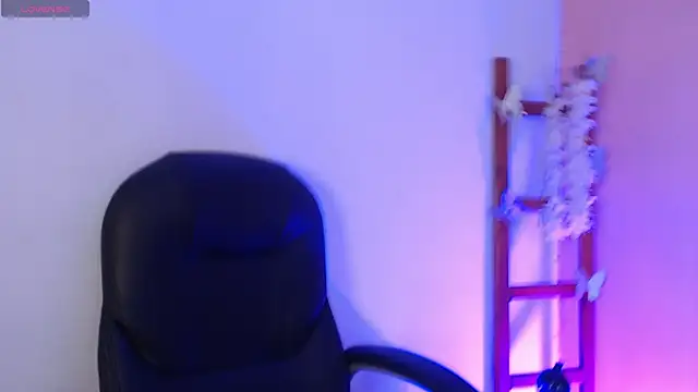 SweetRenata  online show from November 12, 11:25 am