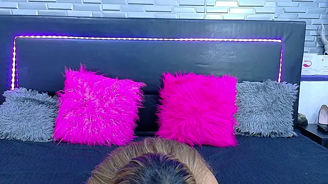 Snapshot of SeraphynLuxora chatting on June 19, 3:45 am SeraphynLuxora online show from June 19, 3:45 am