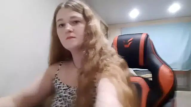 KissFlamee online show from November 3, 3:37 pm